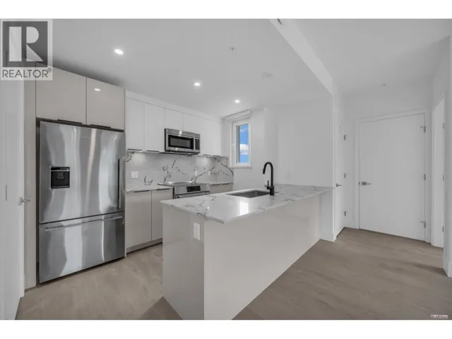 309 2250 E 1ST AVENUE, Vancouver, British Columbia V5N1B6