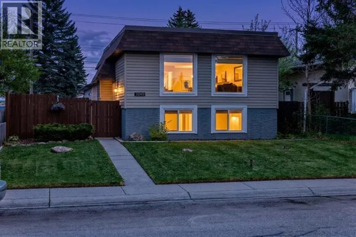 3240 Dovercliffe Road SE, Calgary, Alberta T2B1W2