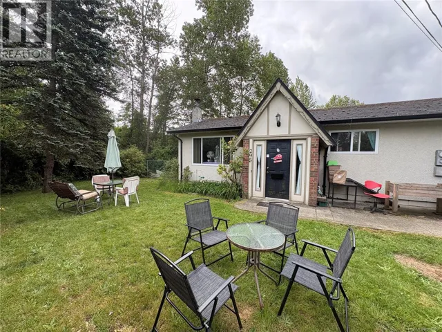 295 Centennial Dr, Courtenay, British Columbia V9N5R6