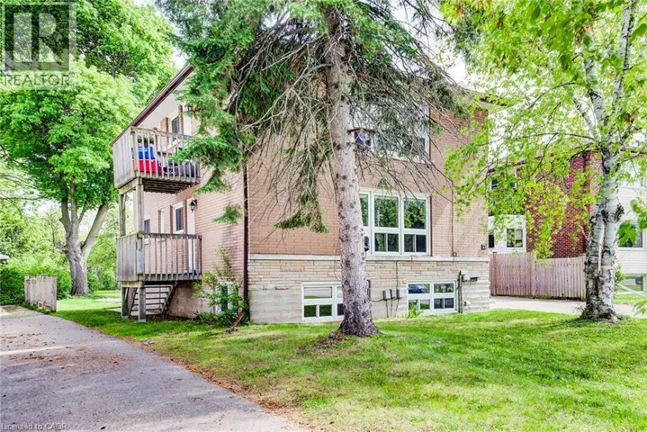 71 BRANDON Avenue, Kitchener, Ontario N2M2J2
