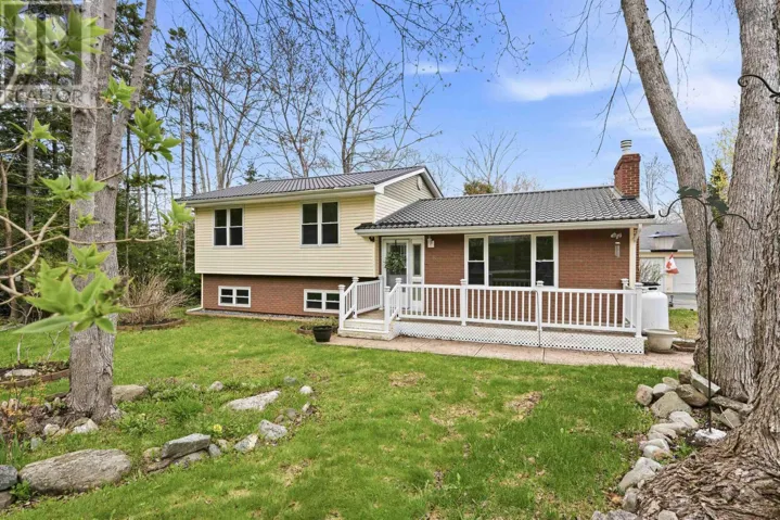 81 Armanda Crescent, Fall River, Nova Scotia B2T1E5