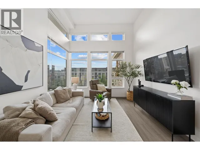 502 3263 PIERVIEW CRESCENT, Vancouver, British Columbia V5S0C3