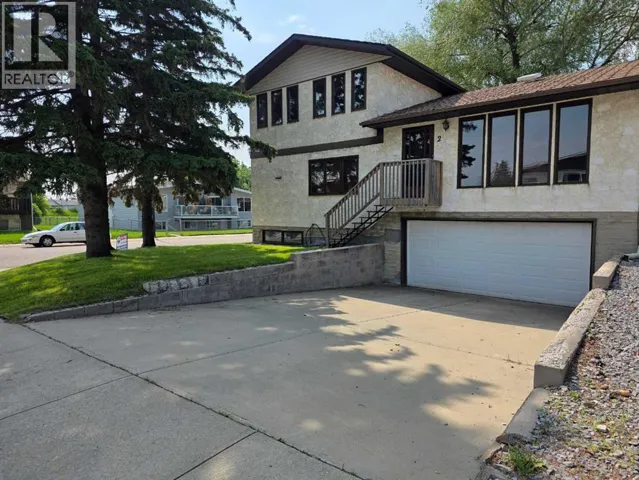 2 Nichols Crescent, Red Deer, Alberta T4P1P6