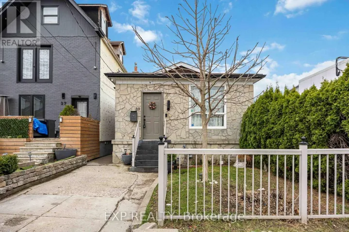 MAIN - 39 ROWNTREE AVENUE, Toronto (Weston-Pellam Park), Ontario M6N1R6