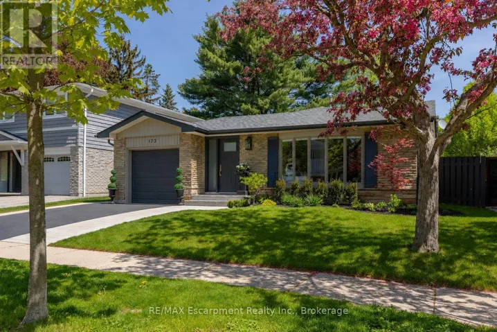 173 CHEBUCTO DRIVE, Oakville (FD Ford), Ontario L6J5R1