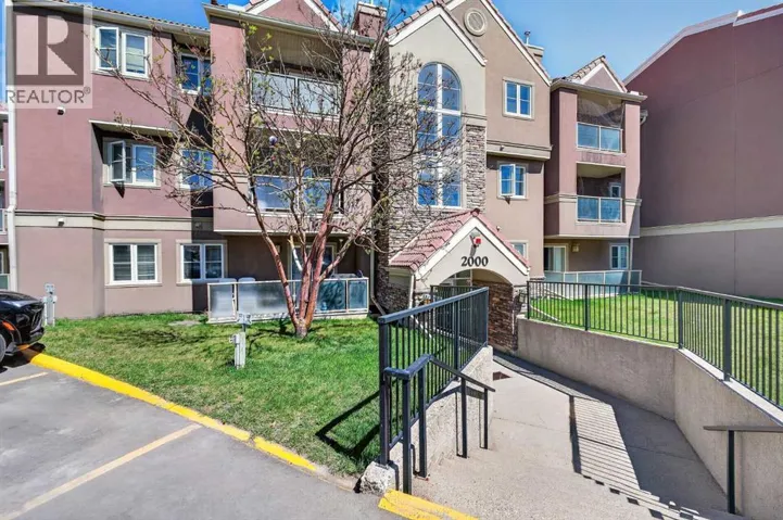 31, 2031 Edenwold Heights NW, Calgary, Alberta T3A3Y2