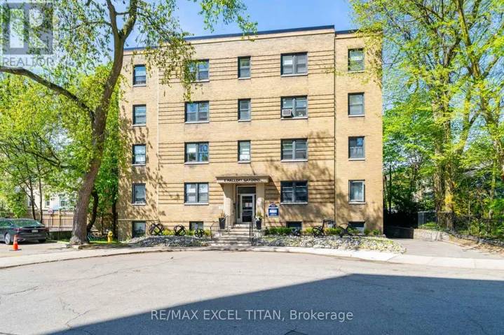 24 - 8 MALLORY GARDENS, Toronto (Yonge-St. Clair), Ontario M4V2A6