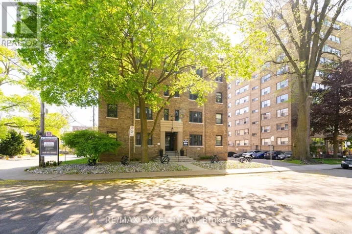 31 - 1 MALLORY GARDENS, Toronto (Yonge-St. Clair), Ontario M4V2A6
