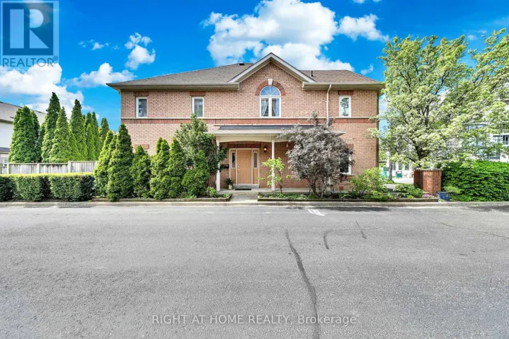 740 VILLAGE GREEN BOULEVARD, Mississauga (Lakeview), Ontario L5E3K8