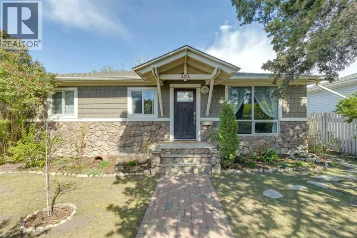 3912 77 Street NW, Calgary, Alberta T3B2N4