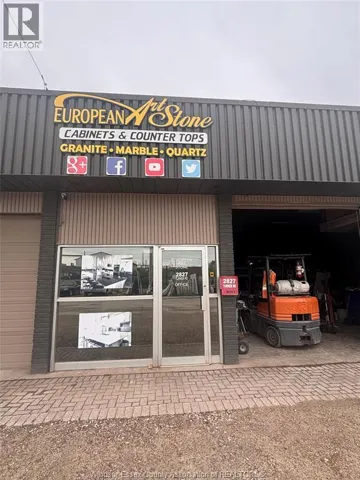 2827 TURNER, Windsor, Ontario N8W3N4