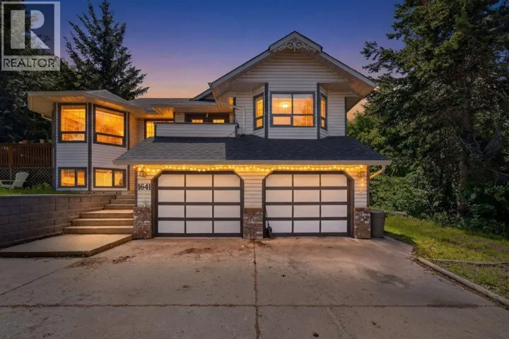 1641 17 Street SE, Salmon Arm, British Columbia V1E2M6