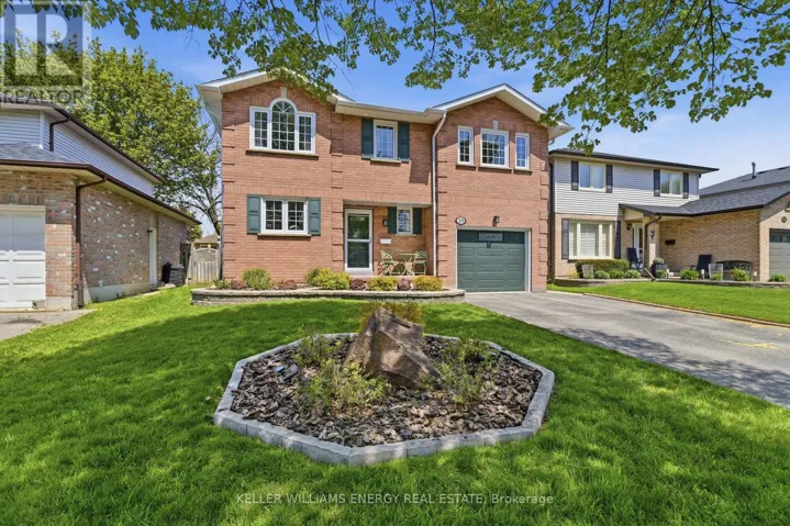 18 ARRAN COURT, Clarington (Courtice), Ontario L1E2E5