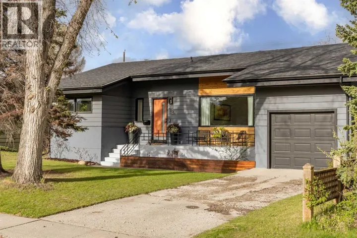 32 Westminster Drive SW, Calgary, Alberta T3C2S9