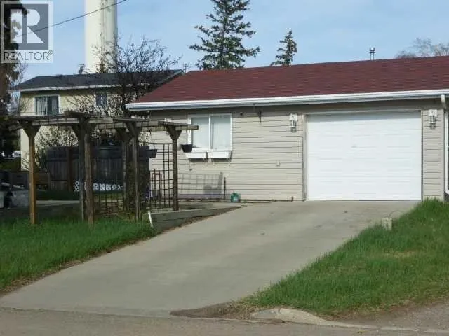 2301 20 Avenue N, Bowden, Alberta T0M0K0