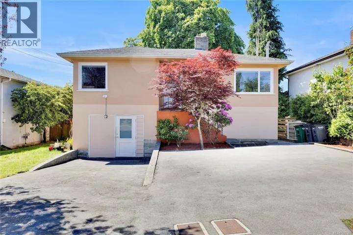 251 Sims Ave, Saanich, British Columbia V8Z1K4