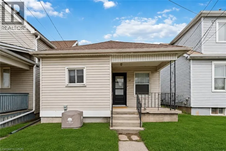 27 EDINBURGH Avenue, Hamilton, Ontario L8H2C4