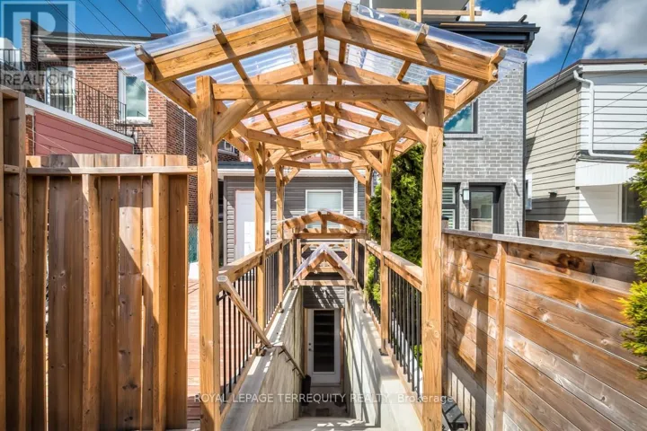 BSMT - 665 CRAWFORD STREET, Toronto (Palmerston-Little Italy), Ontario M6G3K1