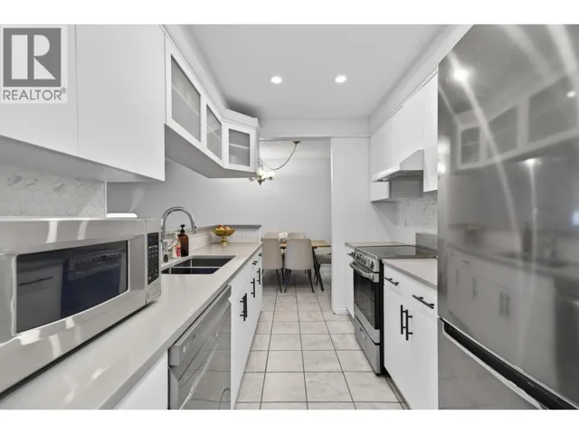 118 200 WESTHILL PLACE, Port Moody, British Columbia V3H1V2