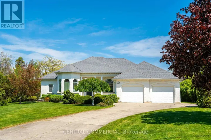 4266 BLUEPOINT DRIVE, Plympton-Wyoming (Plympton Wyoming), Ontario N0N1J6