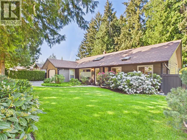 1179 Clubhouse Dr, Qualicum Beach, British Columbia V9K1C4