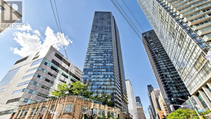 2710 - 832 BAY STREET, Toronto (Bay Street Corridor), Ontario M5S1Z6