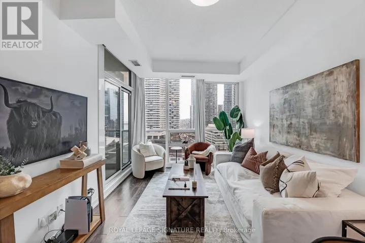 1801 - 18 HARBOUR STREET, Toronto (Waterfront Communities), Ontario M5J2Z6