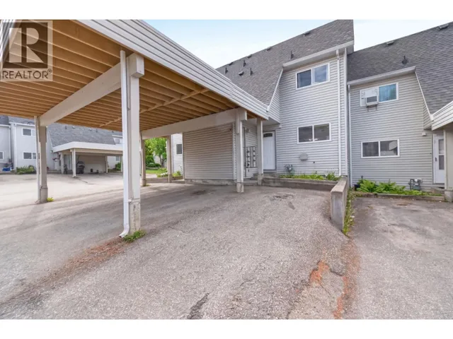 2221 5 Avenue NE, Salmon Arm, British Columbia V1E2J9