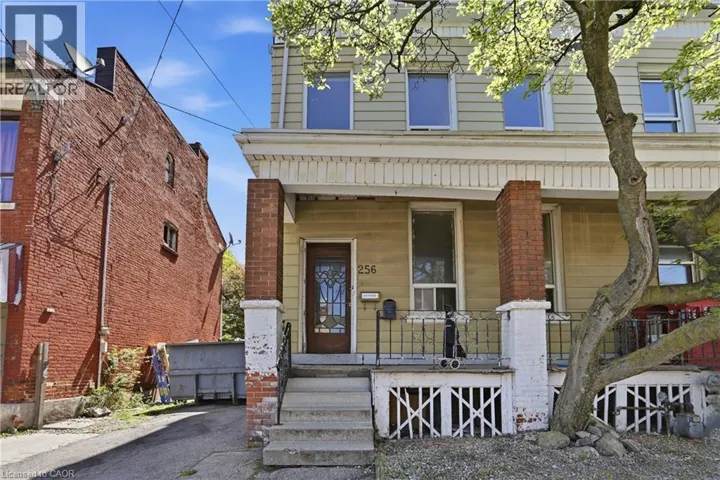256 BAY Street N, Hamilton, Ontario L8L1M3