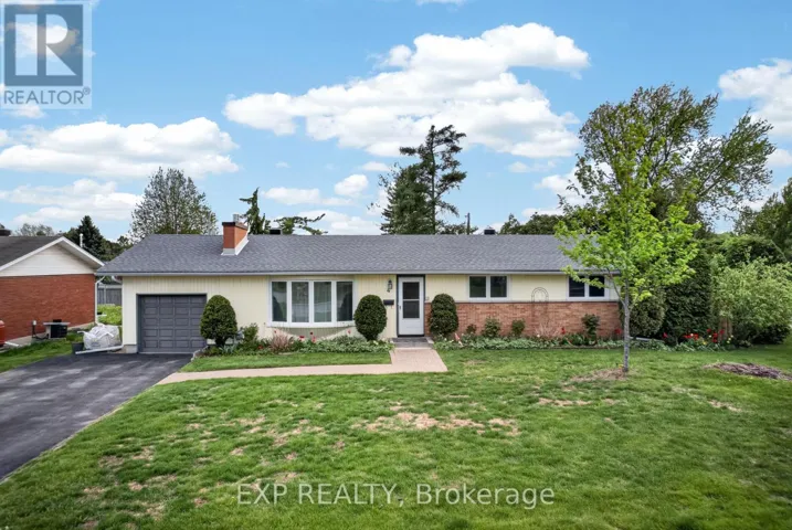 4 WOLMSLEY CRESCENT, Ottawa, Ontario K2G1J4