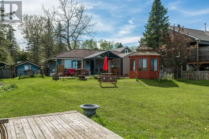 121 MASKINONGE ROAD, Tay, Ontario L0K2A0