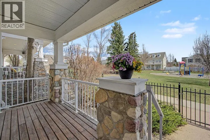 8 Ypres Lane SW, Calgary, Alberta T2T6M9