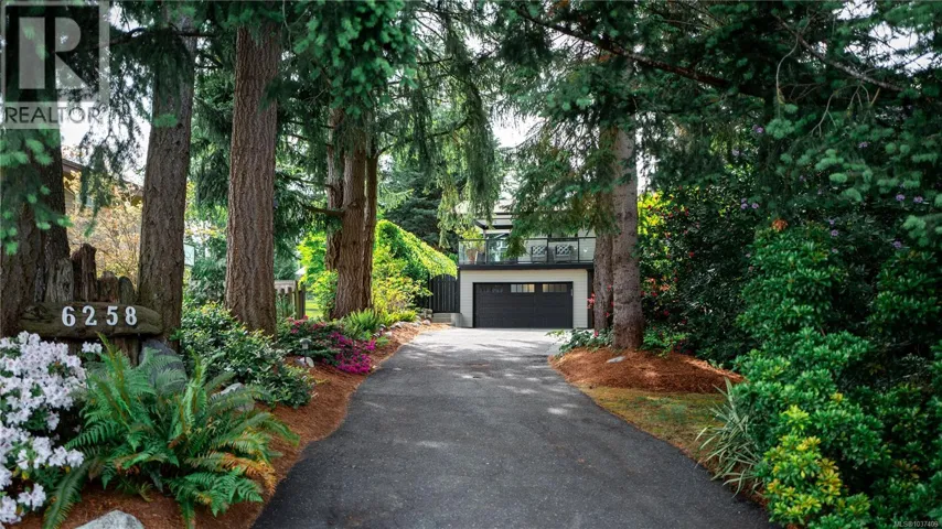 6258 Robin Way, Central Saanich, British Columbia V8Z5Y1