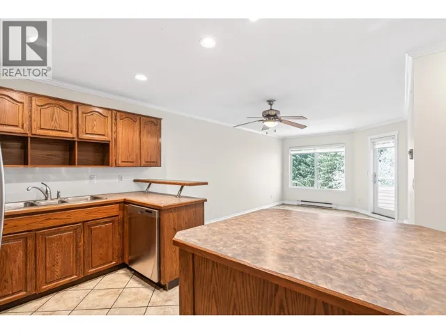 310 450 BROMLEY STREET, Coquitlam, British Columbia V3K6S5