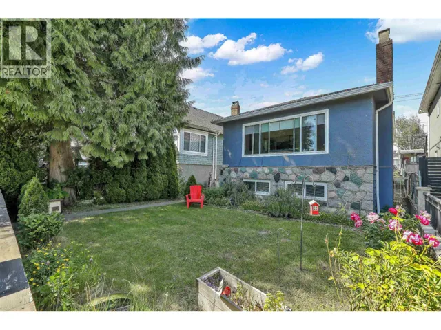 4139 PENDER STREET, Burnaby, British Columbia V5C2M1