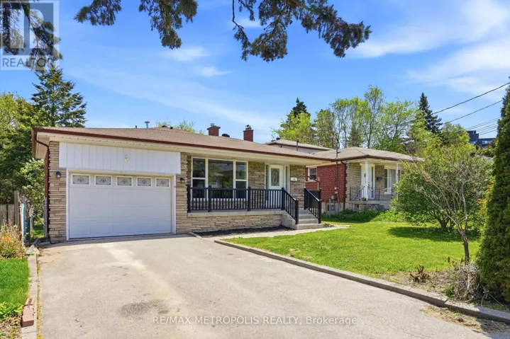 23 LOCHLEVEN DRIVE, Toronto (Scarborough Village), Ontario M1M3R9