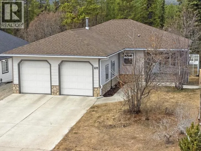 69 FINCH CRESCENT, Whitehorse, Yukon Y1A5X5
