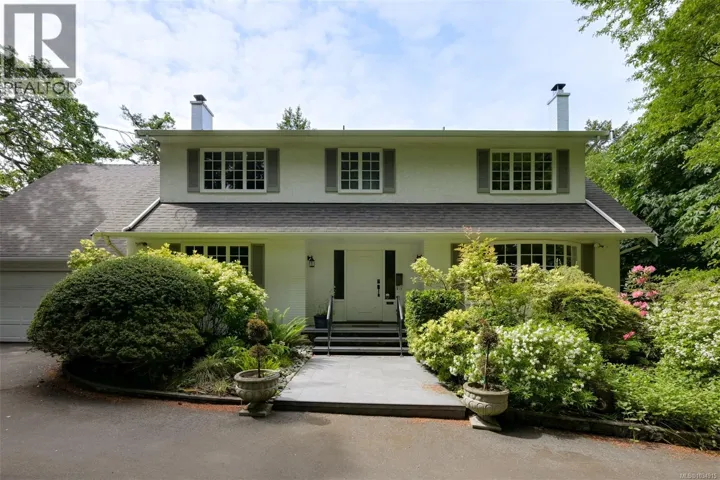 2861 Tudor Ave, Saanich, British Columbia V8N1L6