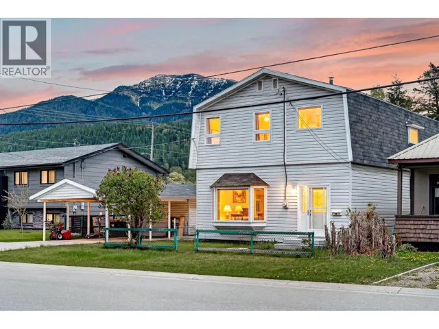 1162 5th Avenue, Fernie, British Columbia V0B1M0