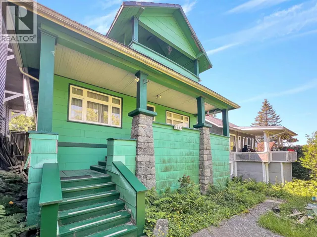 3450 OXFORD STREET, Vancouver, British Columbia V5K1N9