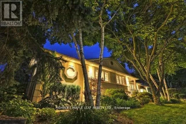 1124 BRIDGE ROAD, Oakville (WO West), Ontario L6L2B9