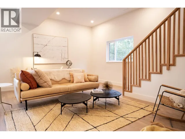 1246 REED ROAD, Gibsons, British Columbia V0N1V7