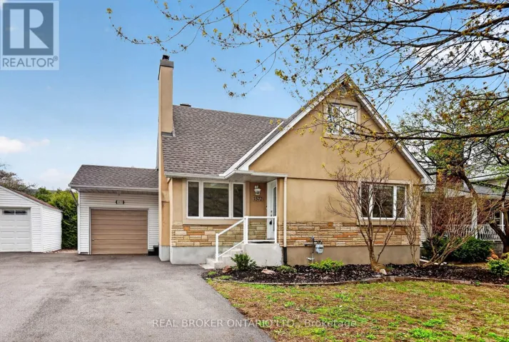 1572 DORION AVENUE, Ottawa, Ontario K1G0J6