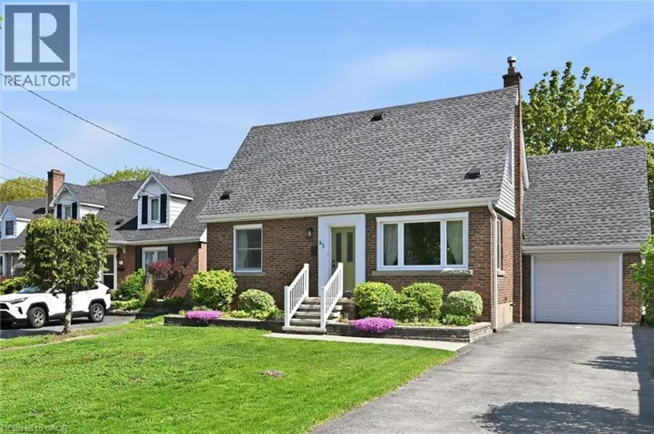 93 SUNNING HILL Avenue, Hamilton, Ontario L8T1B6