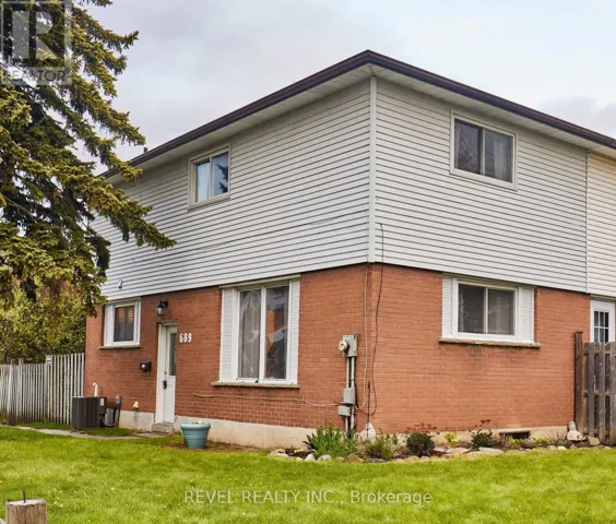 689 GIBB STREET, Oshawa (Vanier), Ontario L1J1Z8