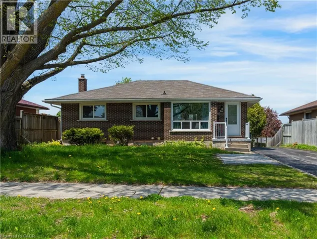 100 LAURIS Avenue, Cambridge, Ontario N1R5L4