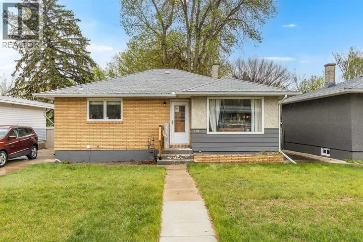 549 2 Street NE, Medicine Hat, Alberta T1A6K2