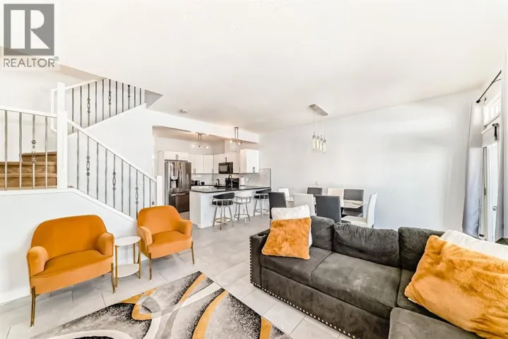 124 Royal Manor NW, Calgary, Alberta T3G5T6