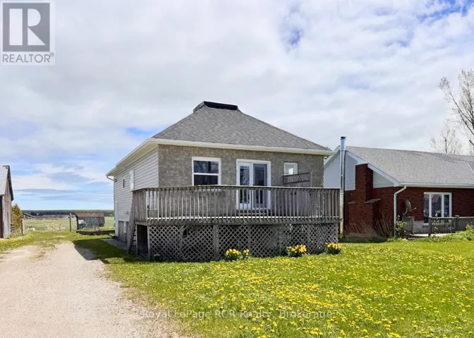 Welcome to 2854 Hwy 6, mid-peninsula in Ferndale.