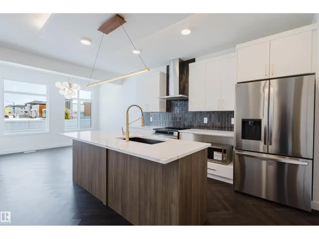 8243 KIRIAK LO SW, Edmonton, Alberta T6W5S2